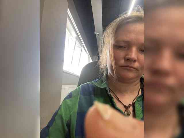 AliceLaKatana webcam