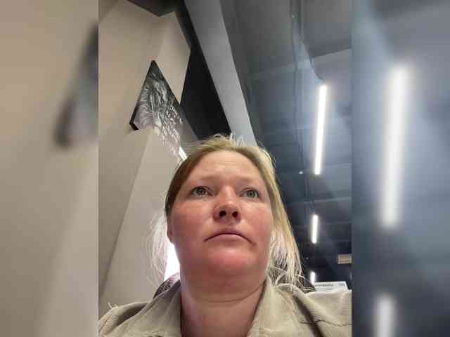 AliceLaKatana webcam