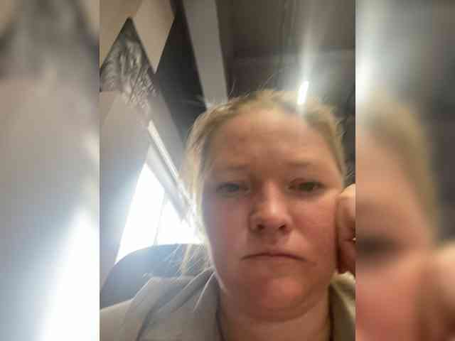 AliceLaKatana webcam