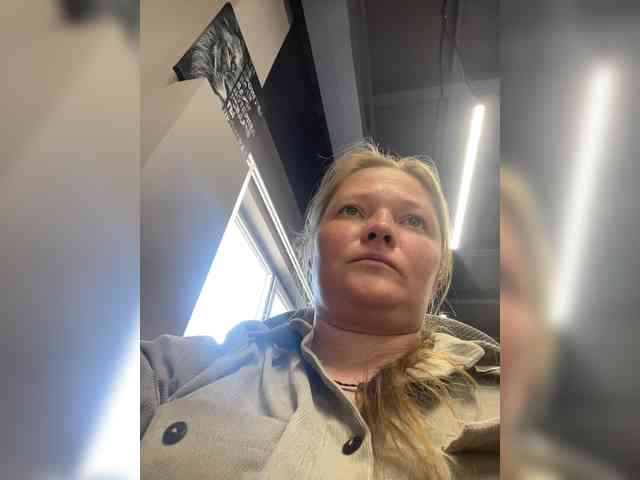 AliceLaKatana webcam