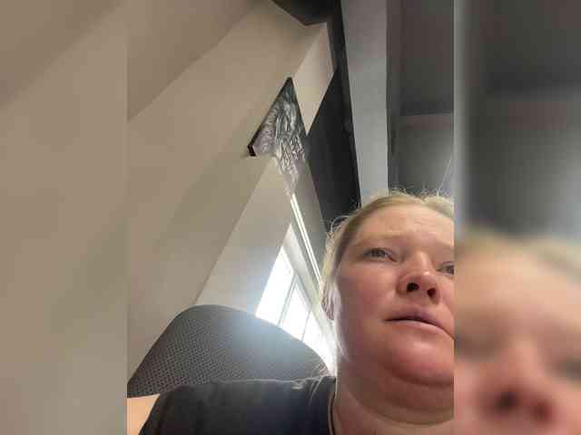 AliceLaKatana webcam