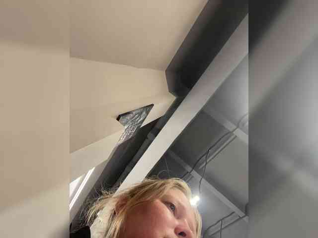 AliceLaKatana webcam