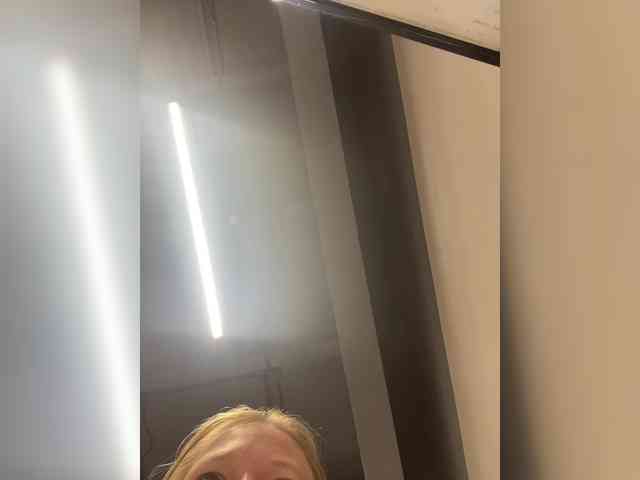 AliceLaKatana webcam