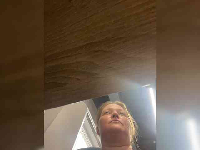 AliceLaKatana webcam