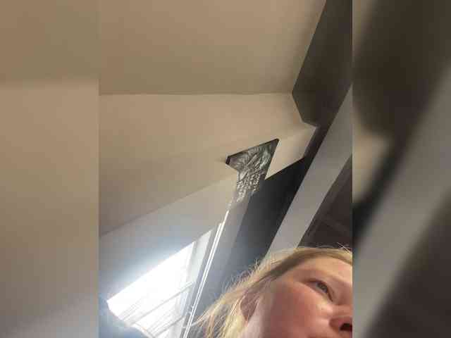 AliceLaKatana webcam