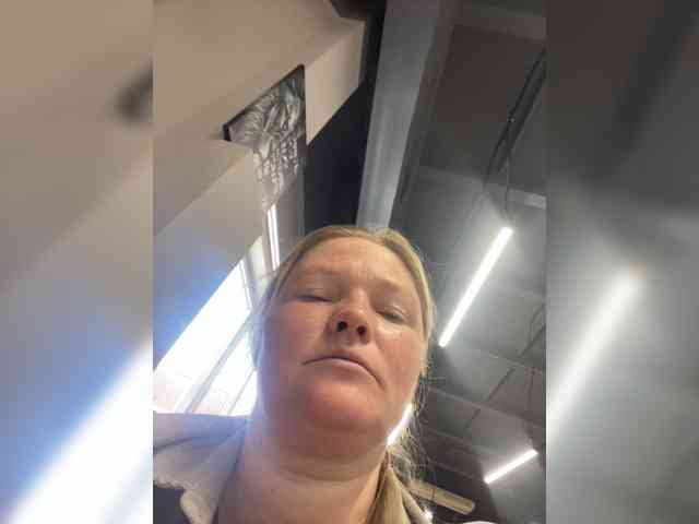 AliceLaKatana webcam