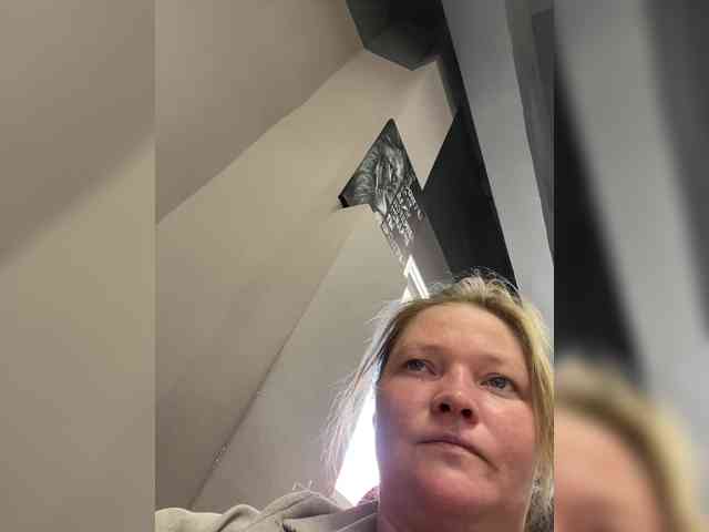 AliceLaKatana webcam