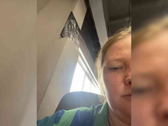 AliceLaKatana webcam