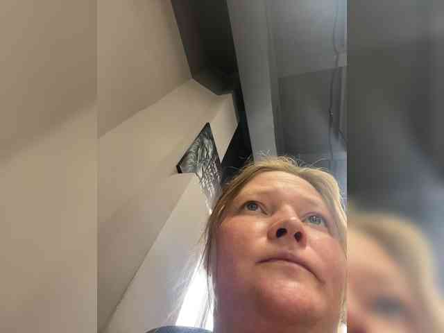 AliceLaKatana webcam