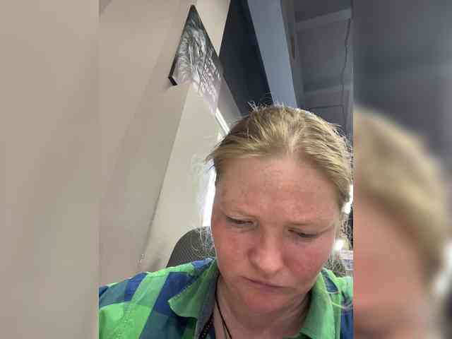 AliceLaKatana webcam