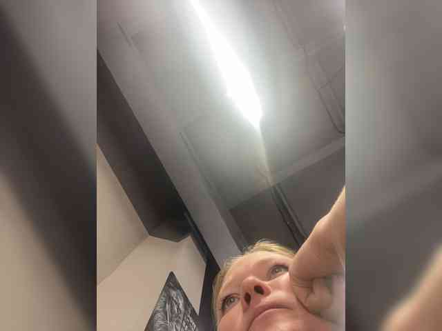 AliceLaKatana AliceLaKatana
