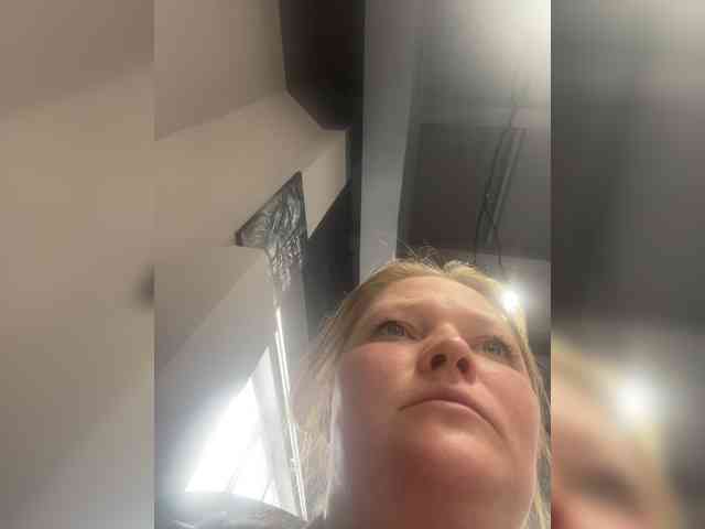 AliceLaKatana webcam