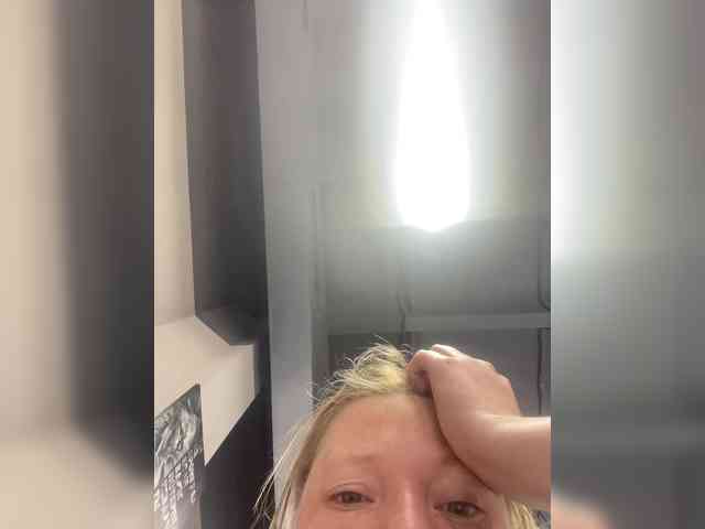 AliceLaKatana webcam