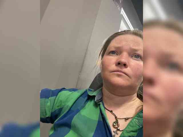 AliceLaKatana webcam