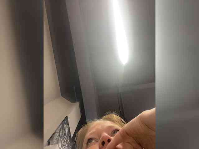 AliceLaKatana webcam