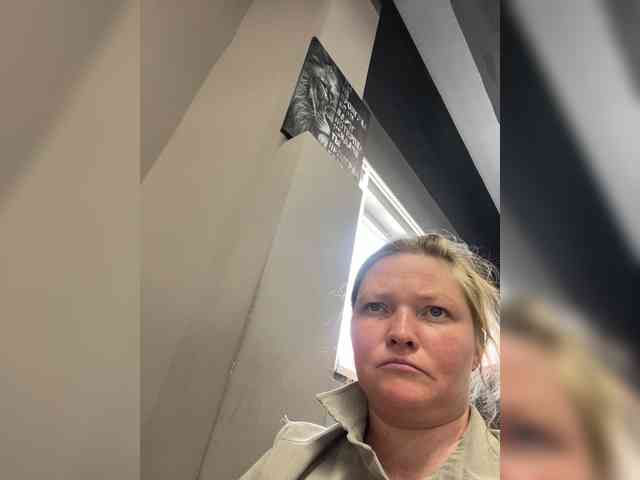 AliceLaKatana webcam
