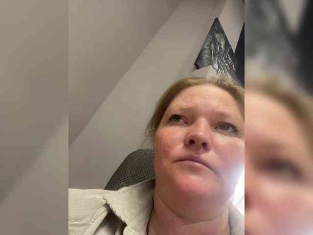 AliceLaKatana webcam