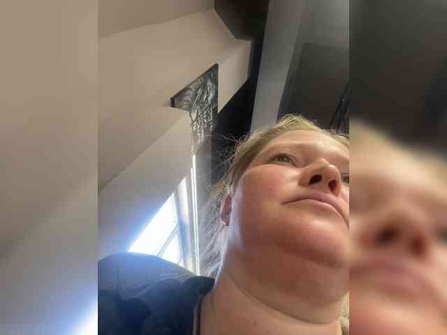 AliceLaKatana webcam