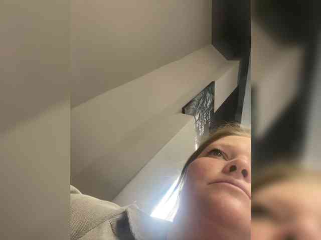 AliceLaKatana webcam
