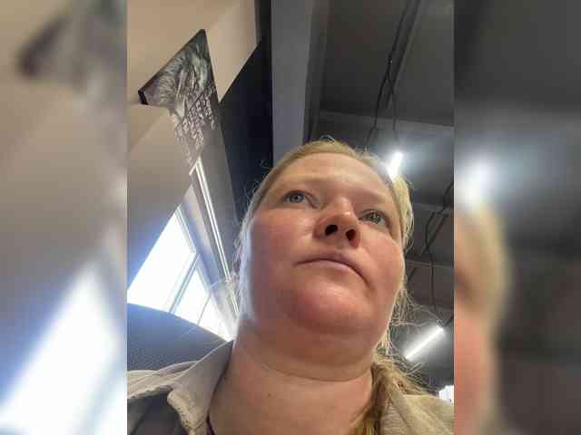 AliceLaKatana webcam