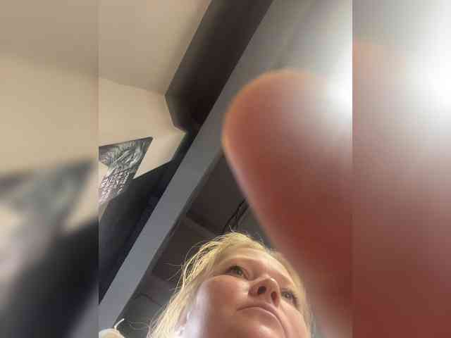 AliceLaKatana webcam