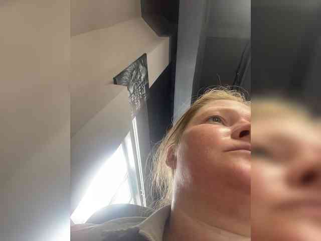 AliceLaKatana webcam