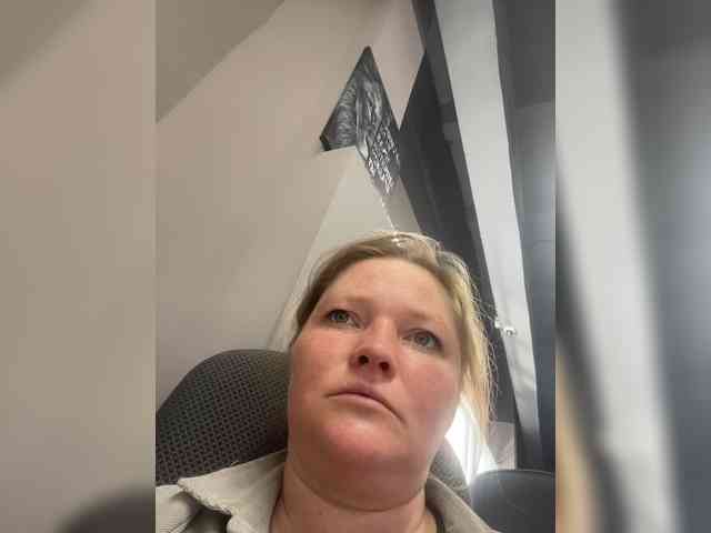 AliceLaKatana webcam