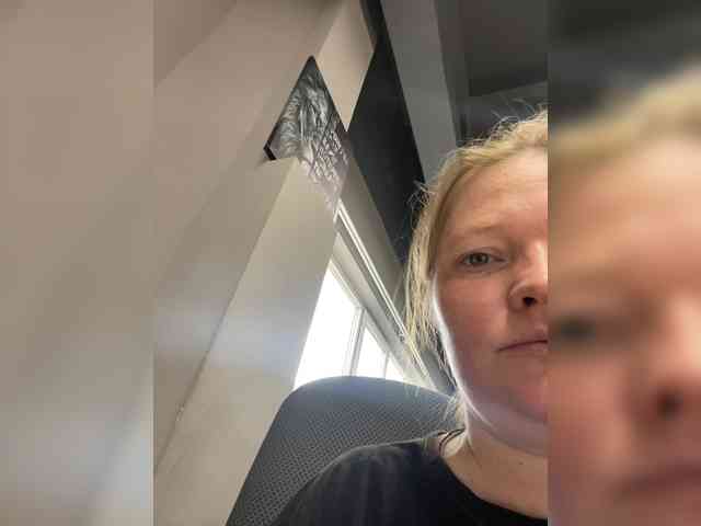 AliceLaKatana webcam