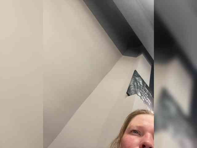 AliceLaKatana webcam