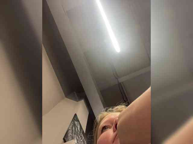 AliceLaKatana webcam