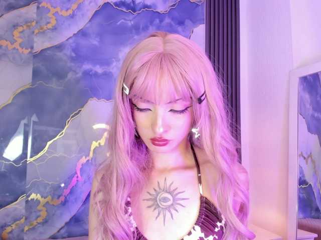 MaddieStark live cam on BongaCams