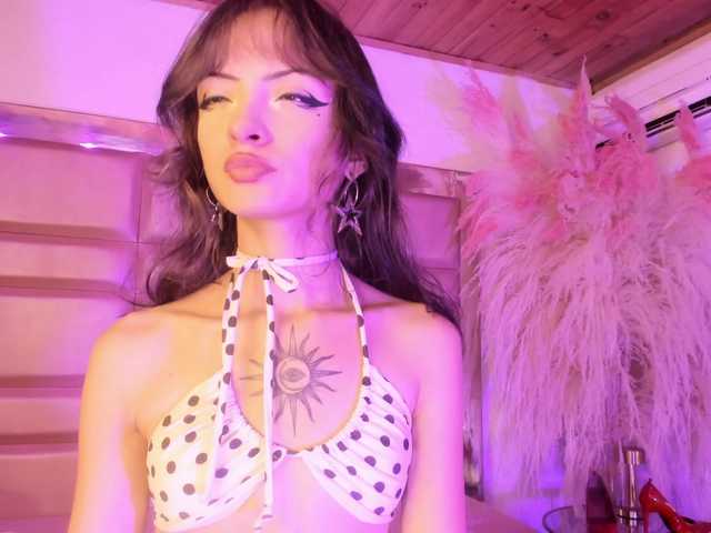 MaddieStark live cam on BongaCams
