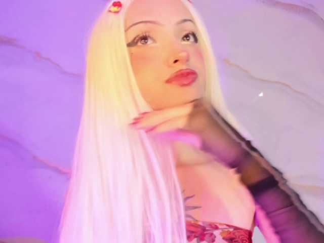 MaddieStark's BongaCams show and profile