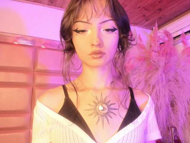 MaddieStark live cam on BongaCams