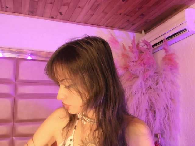 MaddieStark live cam on BongaCams