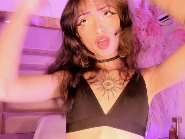 MaddieStark live cam on BongaCams