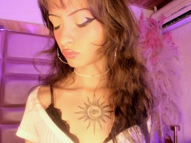 MaddieStark live cam on BongaCams