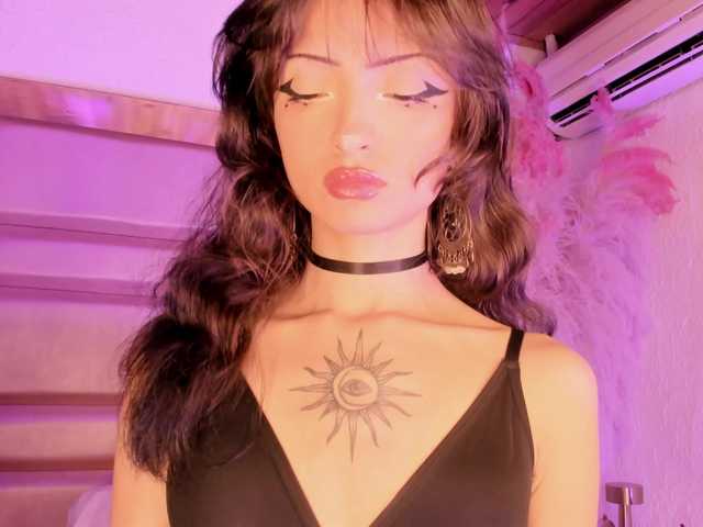 MaddieStark live cam on BongaCams
