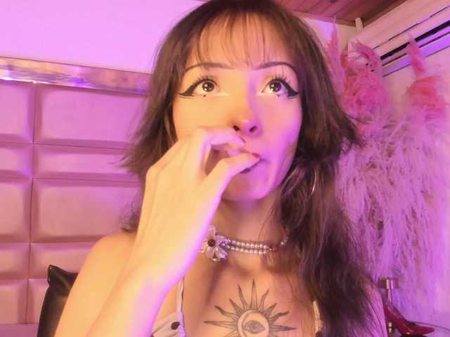 MaddieStark live cam on BongaCams