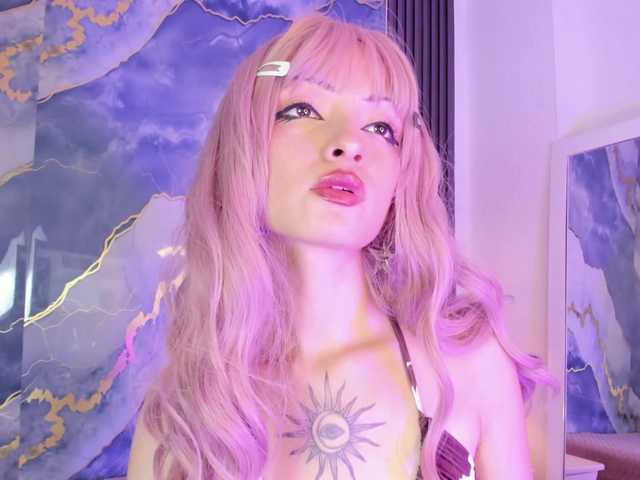 MaddieStark live cam on BongaCams