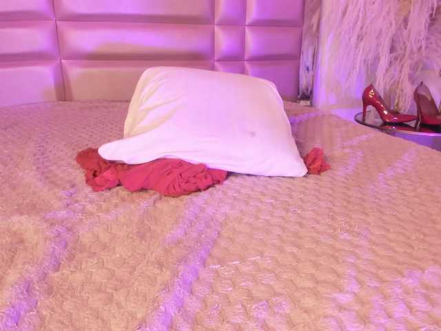 MaddieStark live cam on BongaCams