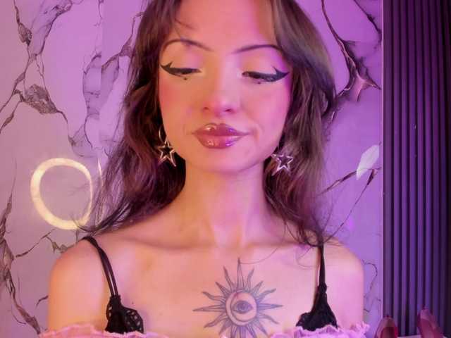 MaddieStark live cam on BongaCams