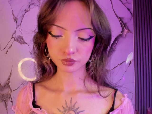 MaddieStark live cam on BongaCams