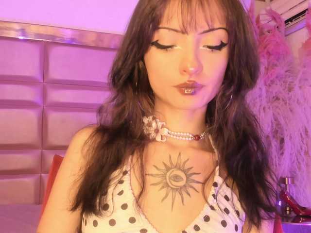 MaddieStark live cam on BongaCams