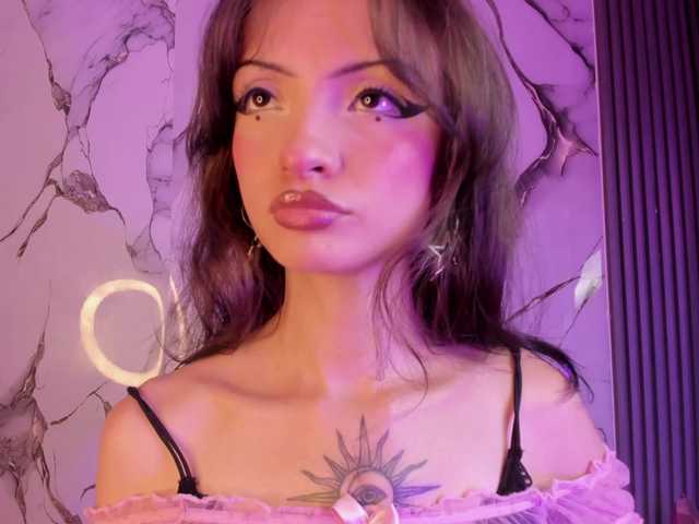 MaddieStark live cam on BongaCams
