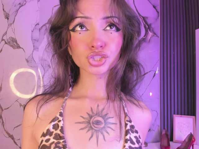 MaddieStark live cam on BongaCams