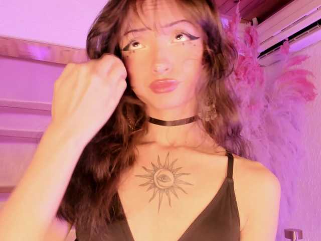 MaddieStark live cam on BongaCams