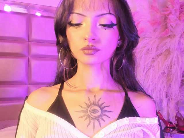 MaddieStark live cam on BongaCams