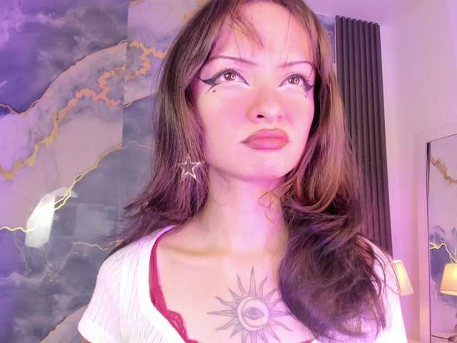 MaddieStark live cam on BongaCams