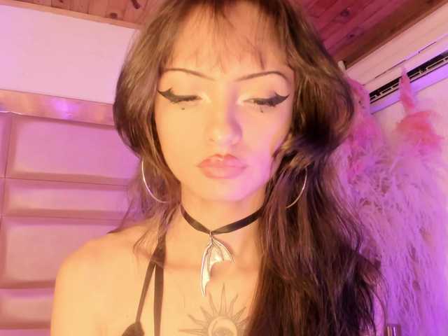 MaddieStark live cam on BongaCams